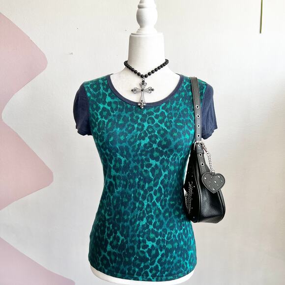 SOLD OUTTT - Picture 1 of 4